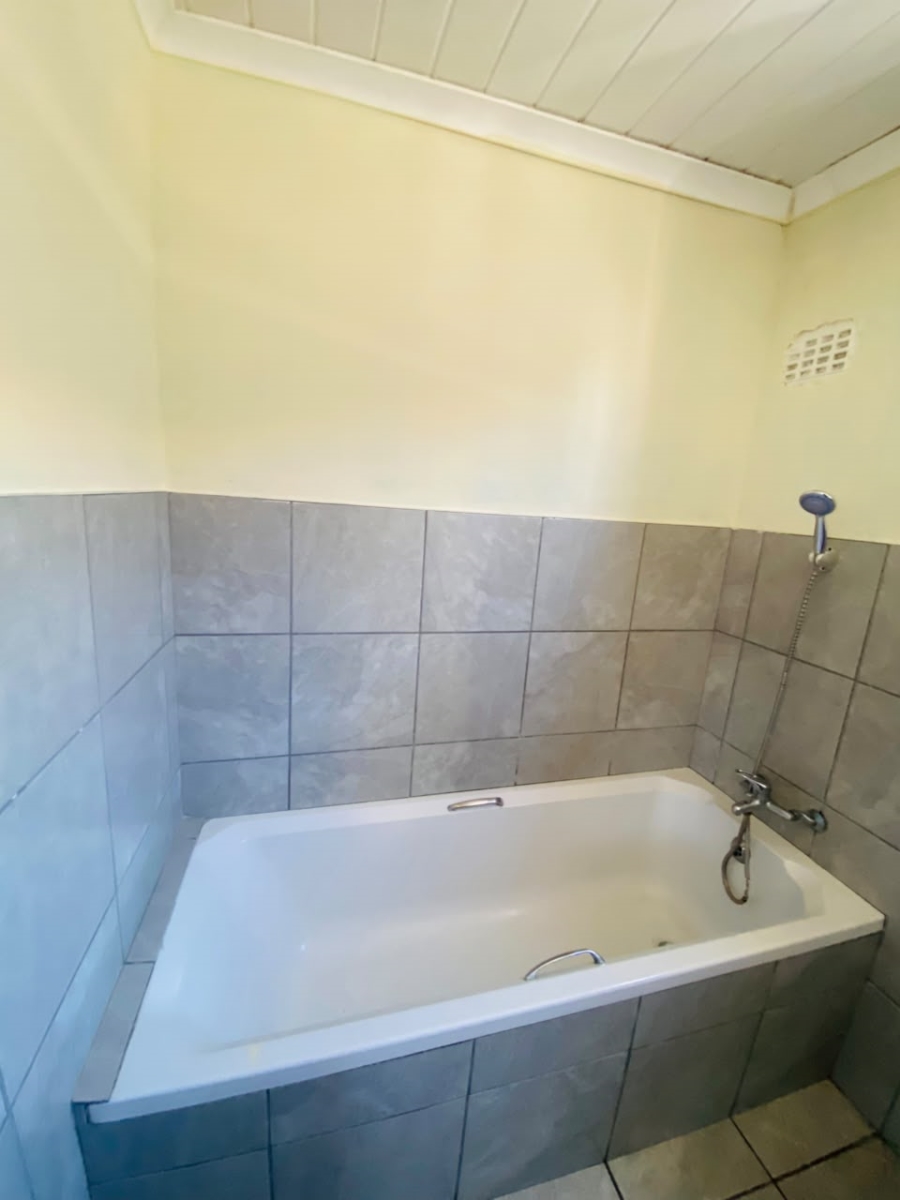 3 Bedroom Property for Sale in Kuyasa Western Cape